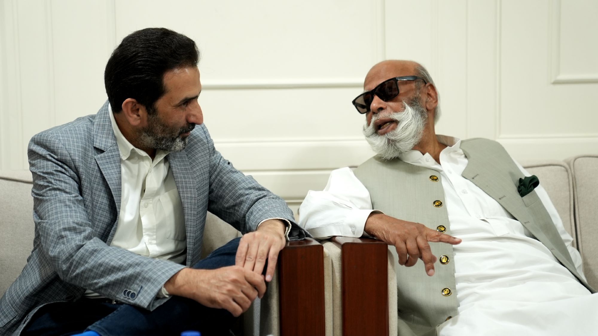 Chairman Lakeshore Towers Kunwar Qutub Ud Din Khan with CEO ApneLinks